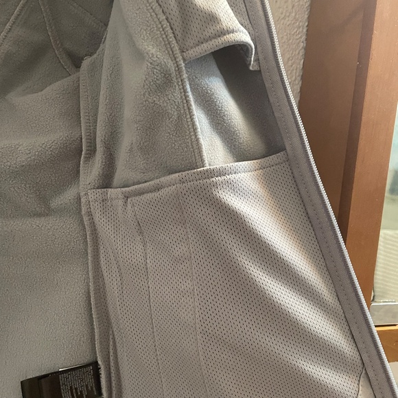 The North Face Ladies Apex Barrier Soft Shell Jacket - Heathered Gray, Small - Picture 10 of 14